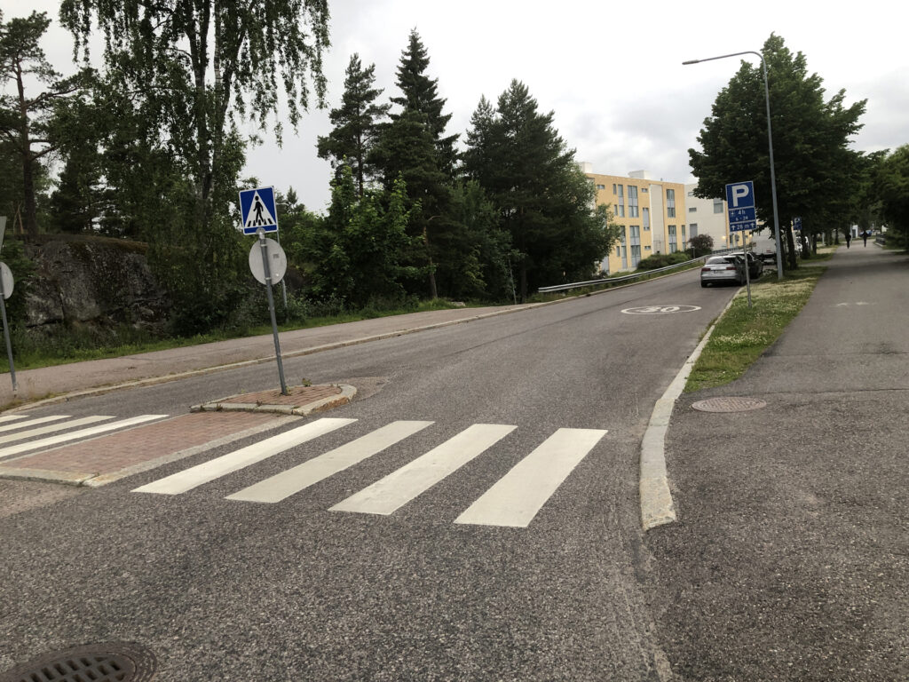 Picture of a road in Vesala.