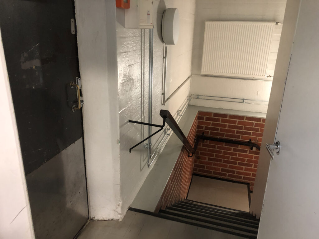 Entrance to the staircase.